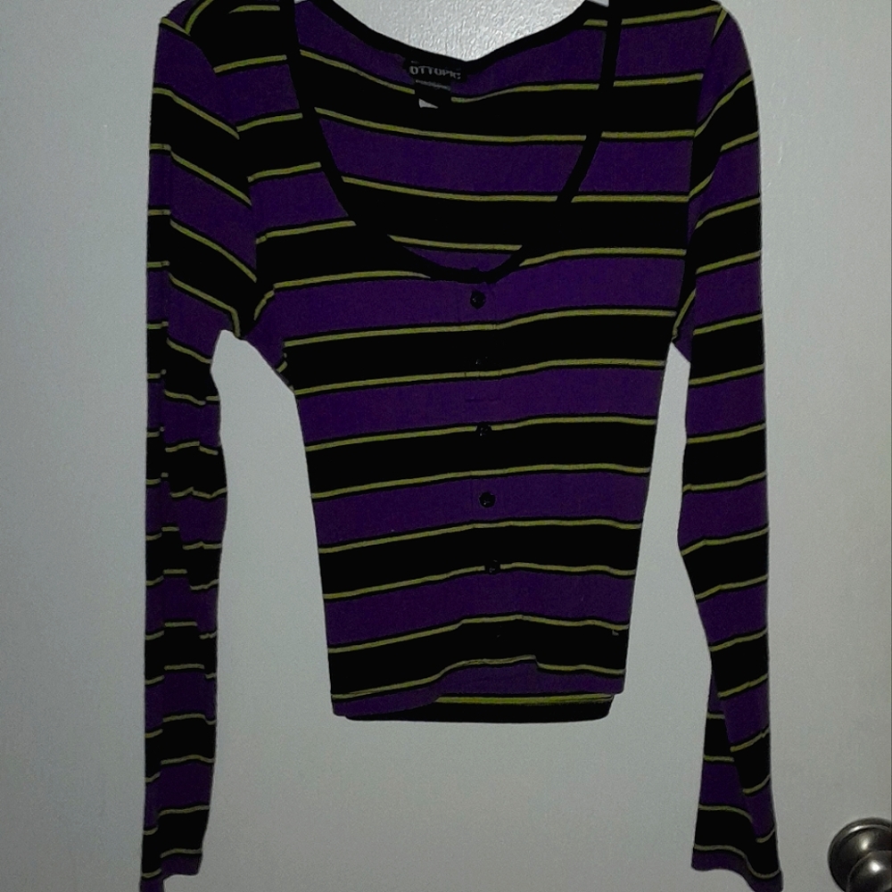hot topic shirt